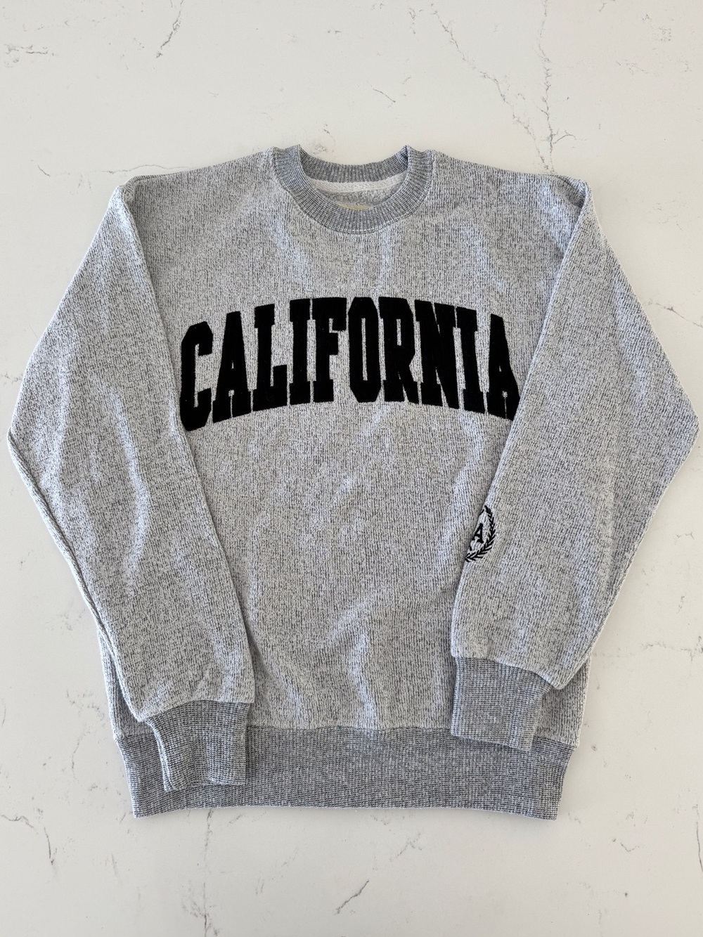 California Sweatshirt by New York Popular Size S